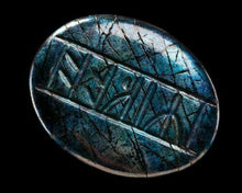 Load image into Gallery viewer, Weta Workshop&#39;s The Hobbit: Desolation of Smaug Kili&#39;s Rune Stone
